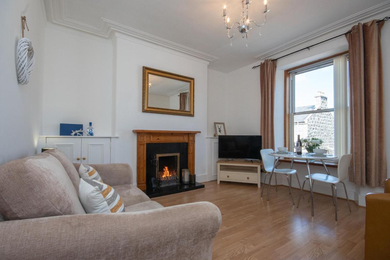Dwellcome Home Ltd 1 Bed Apt, Half Mile To Union Street Yet Quiet, Free Parking, Fast Wifi, Ideal For Long Term Contractor, Etc Stays, Fully Equipped Kitchen, Regular Housekeeping Option - See Our Site For Assurance Αμπερντήν Εξωτερικό φωτογραφία