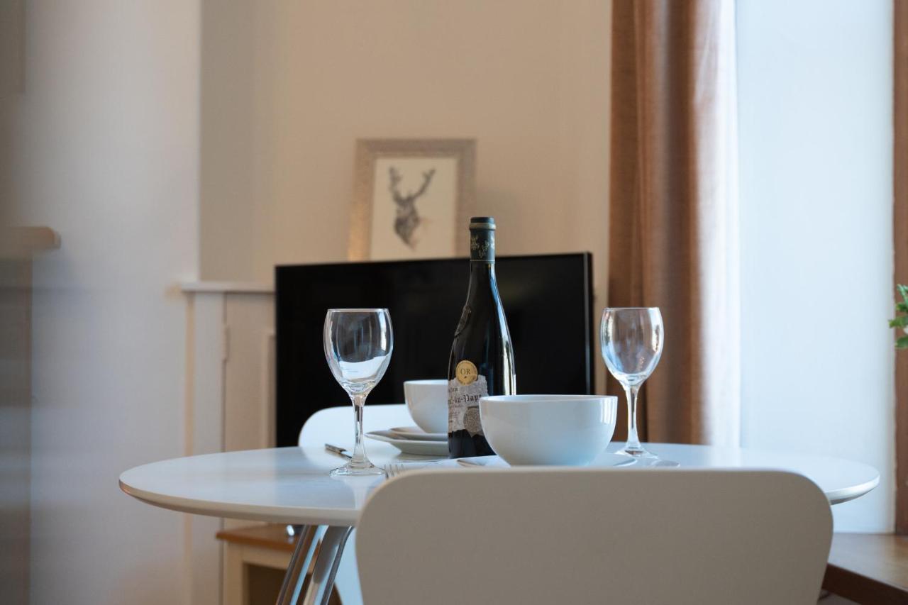 Free Parking, 1 Bed Apt, Half Mile To Union Street Yet Quiet, Fast Wifi, Ideal For Long Term Contractor, Etc Stays, Fully Equipped Kitchen, Regular Housekeeping Option - See Our Dwellcome Home Ltd Site For Assurance Αμπερντήν Εξωτερικό φωτογραφία