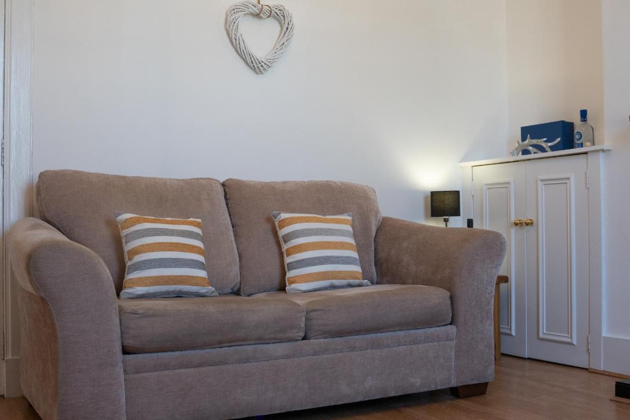 Dwellcome Home Ltd 1 Bed Apt, Half Mile To Union Street Yet Quiet, Free Parking, Fast Wifi, Ideal For Long Term Contractor, Etc Stays, Fully Equipped Kitchen, Regular Housekeeping Option - See Our Site For Assurance Αμπερντήν Εξωτερικό φωτογραφία
